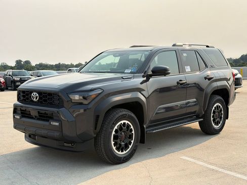 New 2026 Toyota 4Runner TRD Off-Road Premium AWD/4WD image 2