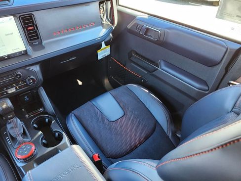 New 2025 Ford Bronco Raptor image 14