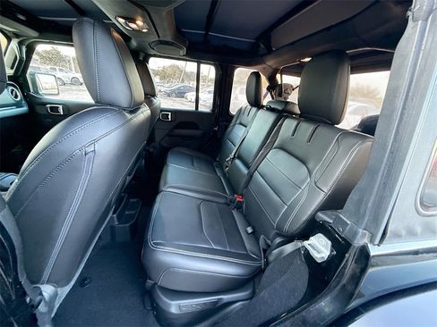 Used 2021 Jeep Wrangler Unlimited Sahara image 26