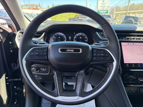 Used 2023 Jeep Grand Cherokee Limited w/ Trailer Tow Prep Group (B) image 13