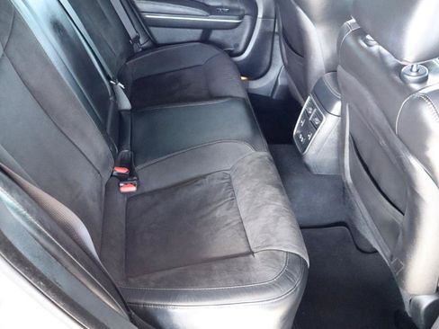Used 2019 Dodge Charger Scat Pack w/ Dynamics Package RWD image 36