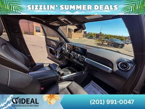 Used 2020 Mercedes-Benz GLB 250 4MATIC image 32