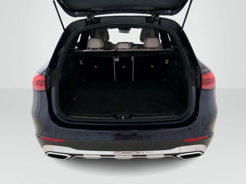 Used 2023 Mercedes-Benz GLC 300 4MATIC image 11