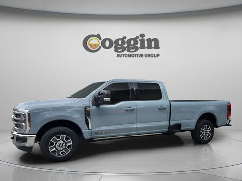 New 2026 Ford F250 Lariat image 1