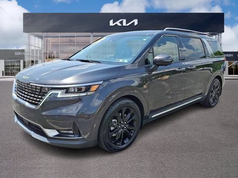 Certified 2024 Kia Carnival SX Prestige FWD image 3