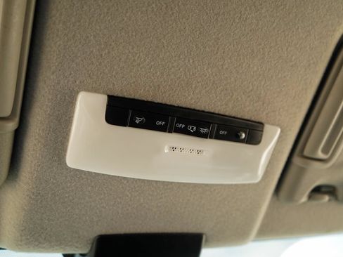 Used 2025 Nissan Kicks Play S FWD image 12