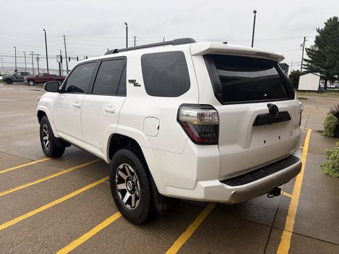 Used 2020 Toyota 4Runner TRD Off-Road Premium w/ Moonroof Package AWD/4WD image 5