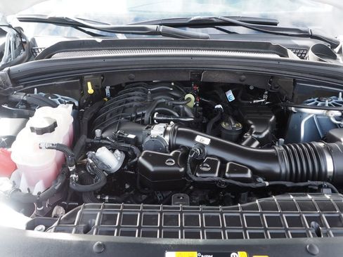 Used 2024 Jeep Grand Cherokee L Laredo image 9