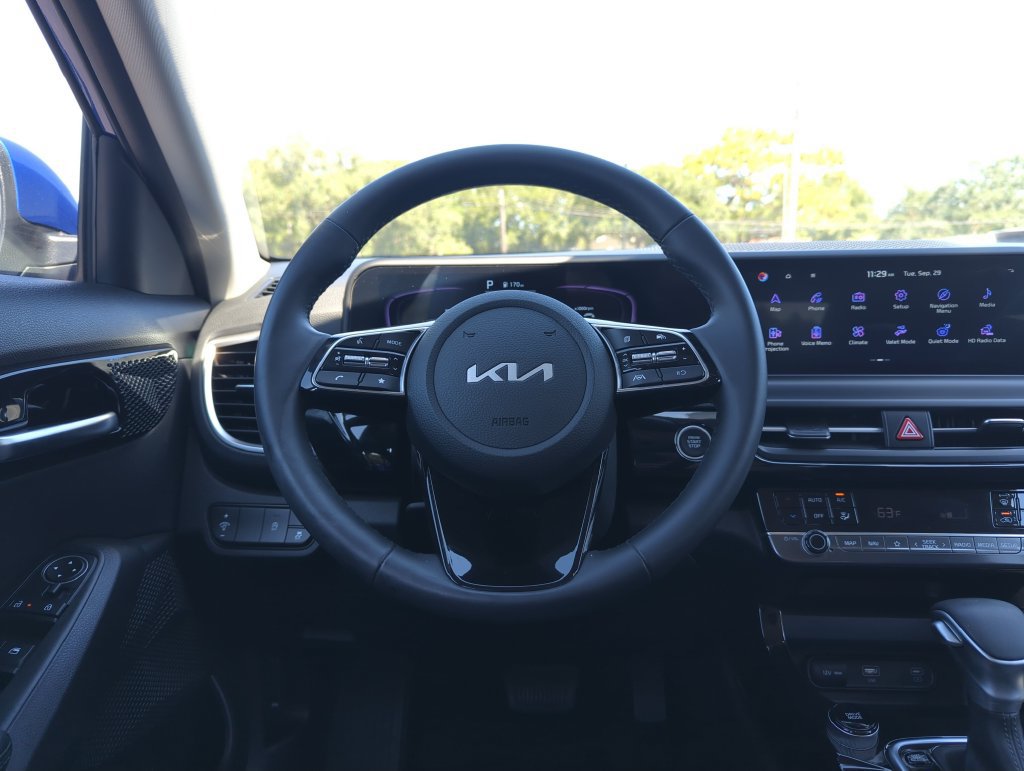 Used 2025 Kia Seltos S FWD image 17