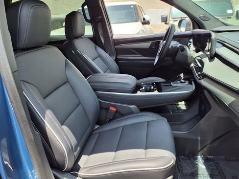 Used 2026 Buick Enclave Preferred FWD image 6