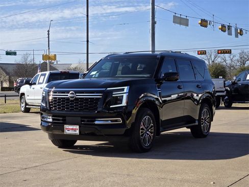New 2025 Nissan Armada Platinum w/ Convenience Package image 2