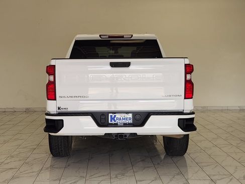 Used 2022 Chevrolet Silverado 1500 Custom RWD image 6