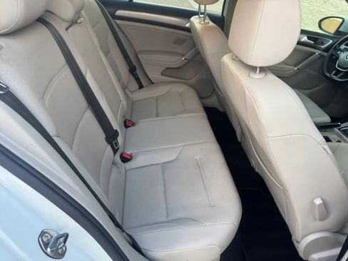 Used 2015 Volkswagen Golf TDI S FWD image 16