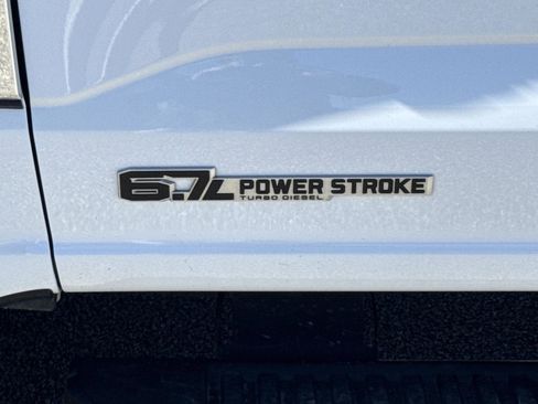 Used 2024 Ford F250 XLT image 5