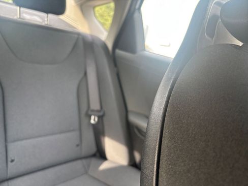 Used 2025 Kia K4 LXS image 36