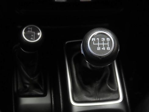 Used 2021 Jeep Gladiator Sport AWD/4WD image 12