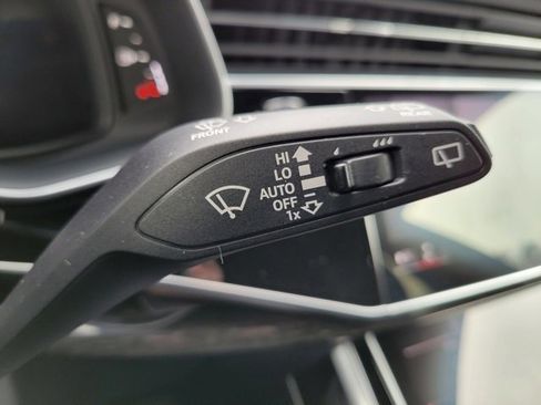 Used 2025 Audi Q8 Premium w/ Convenience Package image 35