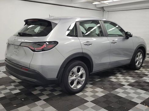 Certified 2025 Honda HR-V LX image 6