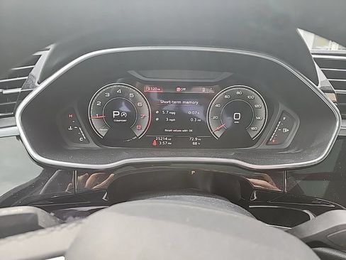 Used 2023 Audi Q3 2.0T Premium Plus w/ Premium Plus Package AWD/4WD image 11