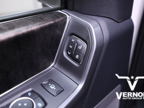 New 2026 Ford F250 Lariat w/ Chrome Package image 17