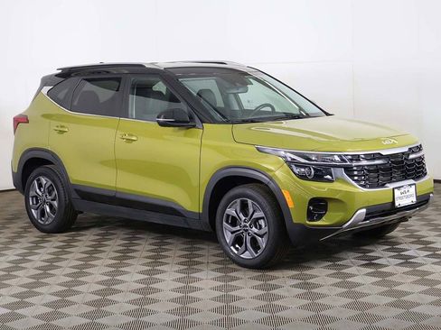 Used 2024 Kia Seltos S AWD/4WD image 2