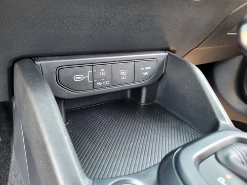 Used 2025 Kia K4 FWD image 20