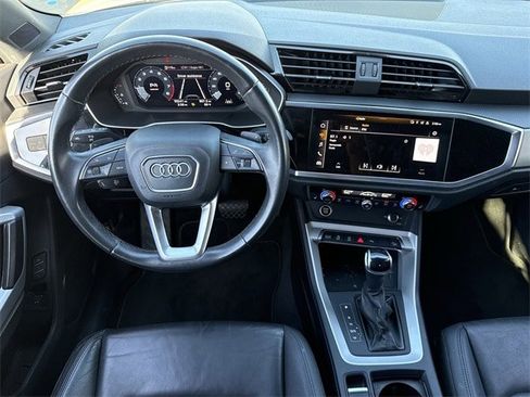 Used 2023 Audi Q3 2.0T Premium image 12
