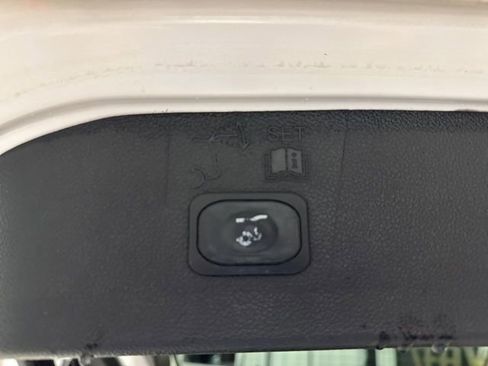 Used 2019 Ford Escape SEL image 20