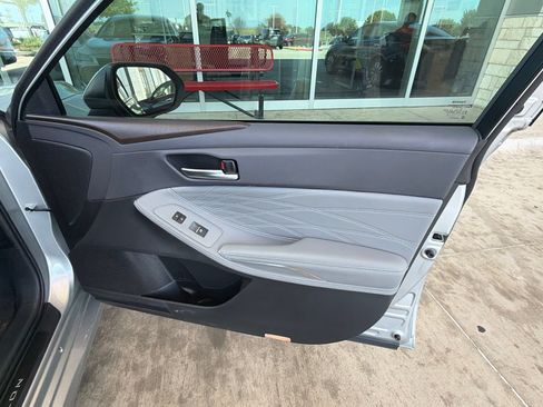 Used 2020 Toyota Avalon Limited w/ Advanced Safety Package FWD image 22