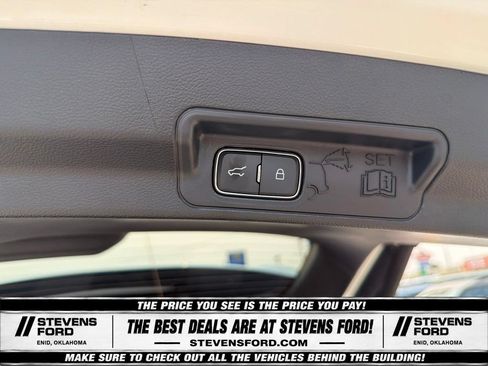Used 2025 Ford Explorer ST-Line w/ ST-Line Street Pack AWD/4WD image 37