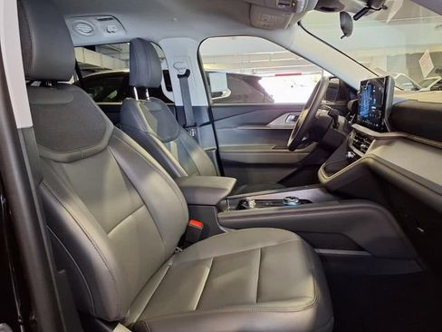 Used 2026 Ford Explorer Active w/ Active Comfort Package RWD image 28
