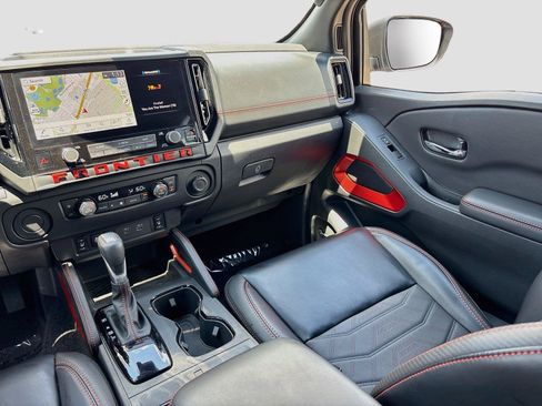 Used 2025 Nissan Frontier Pro-X w/ Pro Premium Package RWD image 25