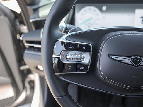 Used 2025 Genesis G90 3.5T image 14