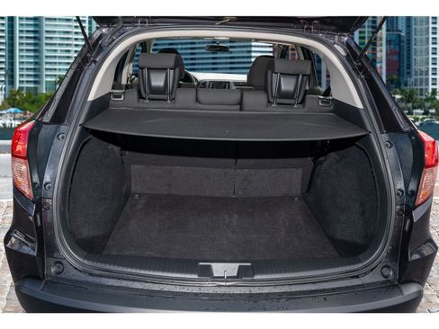 Used 2016 Honda HR-V LX image 9