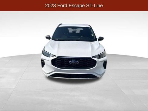 Used 2023 Ford Escape ST-Line w/ Tech Pack #1 FWD image 2