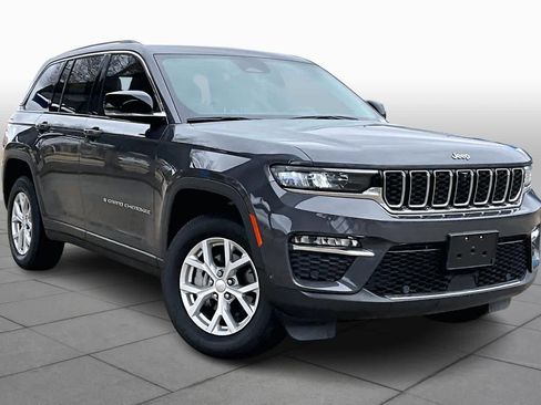 Used 2023 Jeep Grand Cherokee Limited w/ Luxury Tech Group II image 3