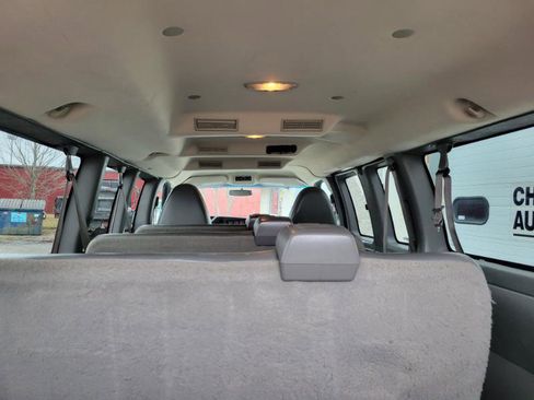 Used 2015 Chevrolet Express 3500 LS image 43
