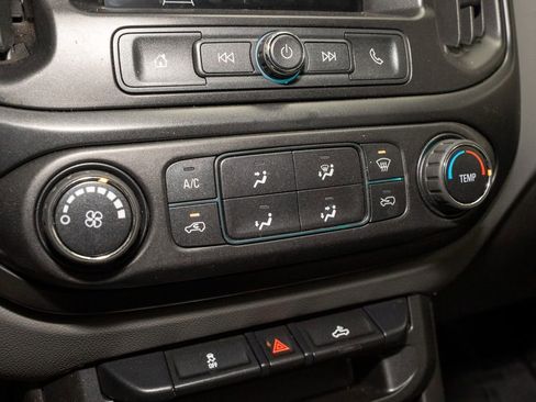 Used 2020 Chevrolet Colorado W/T image 13