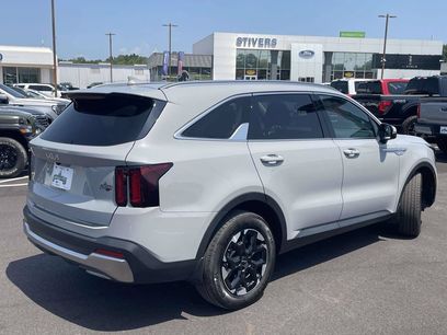 Used 2025 Kia Sorento S w/ Panoramic Sunroof Package