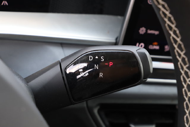 Used 2026 Volkswagen Tiguan SE AWD/4WD image 29