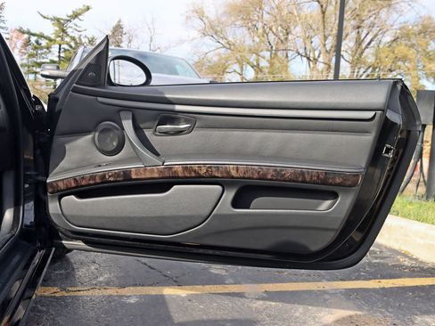 Used 2008 BMW 335i Convertible image 29