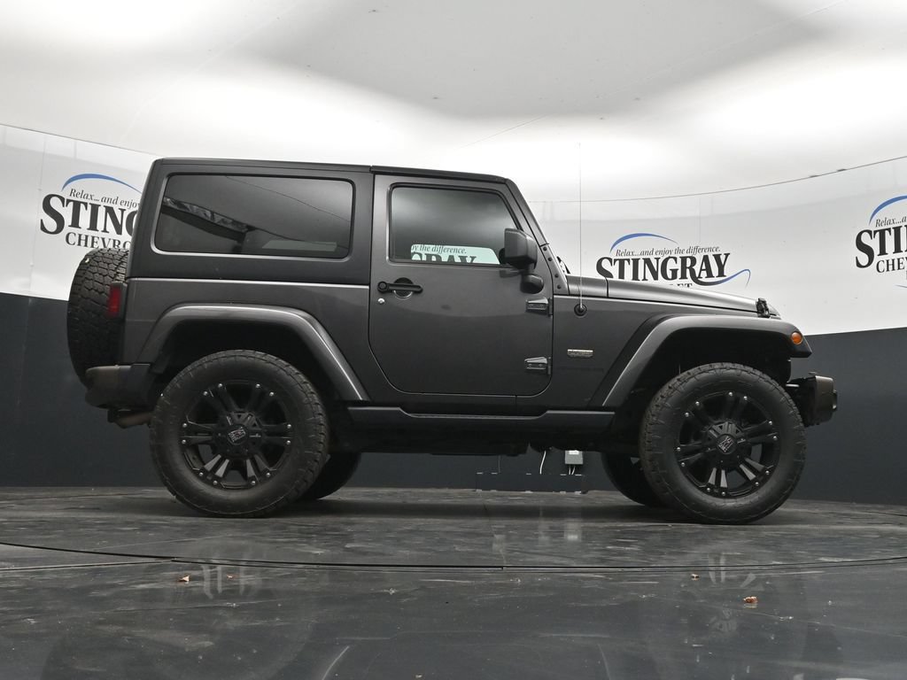 Used 2016 Jeep Wrangler Sahara AWD/4WD image 33
