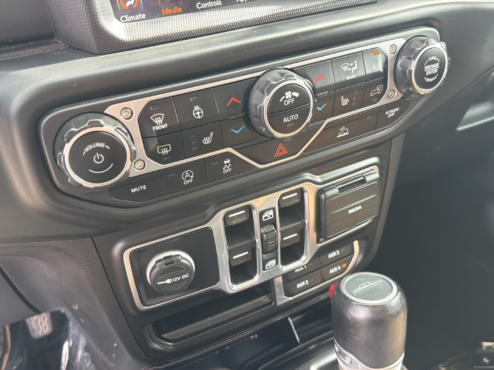 Used 2021 Jeep Gladiator Overland AWD/4WD image 25