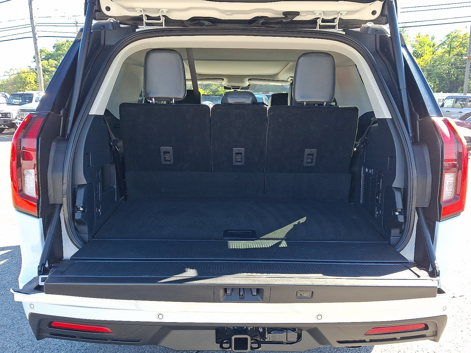 Used 2025 Ford Expedition Active AWD/4WD image 29