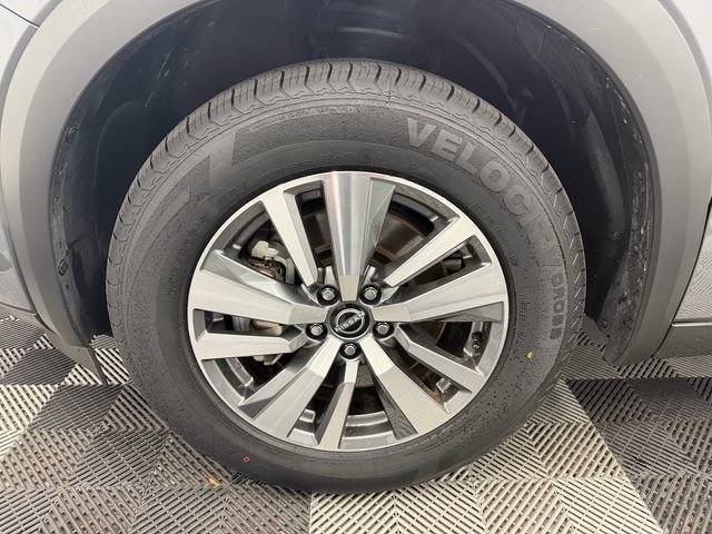 Certified 2025 Nissan Pathfinder SL FWD image 12