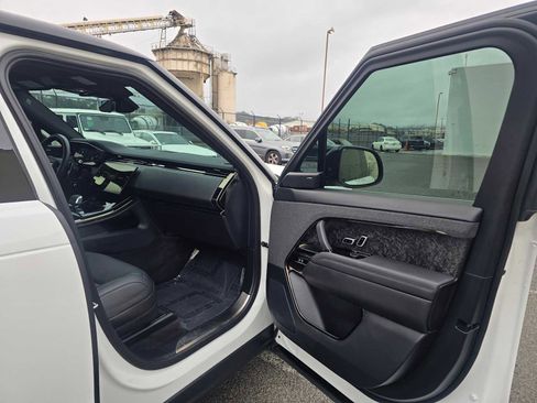 Used 2024 Land Rover Range Rover Sport Dynamic SE image 12