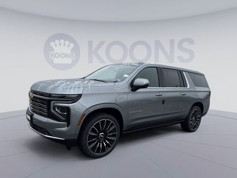 New 2026 Chevrolet Suburban High Country AWD/4WD image 1