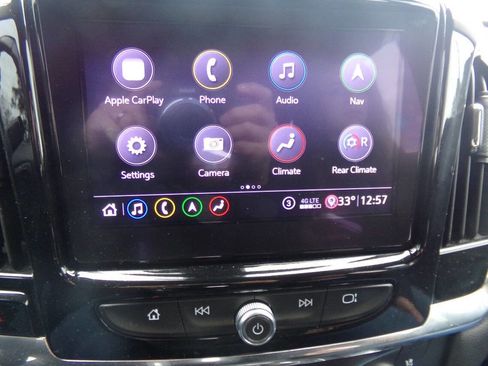 Used 2021 Chevrolet Traverse Premier w/ Redline Edition image 17