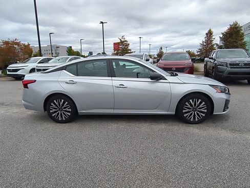 Certified 2024 Nissan Altima 2.5 SV image 2