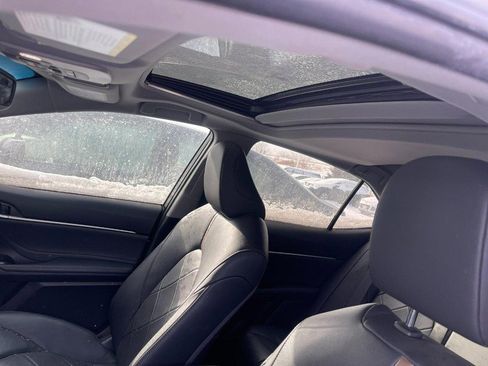 Used 2018 Toyota Camry XLE image 2